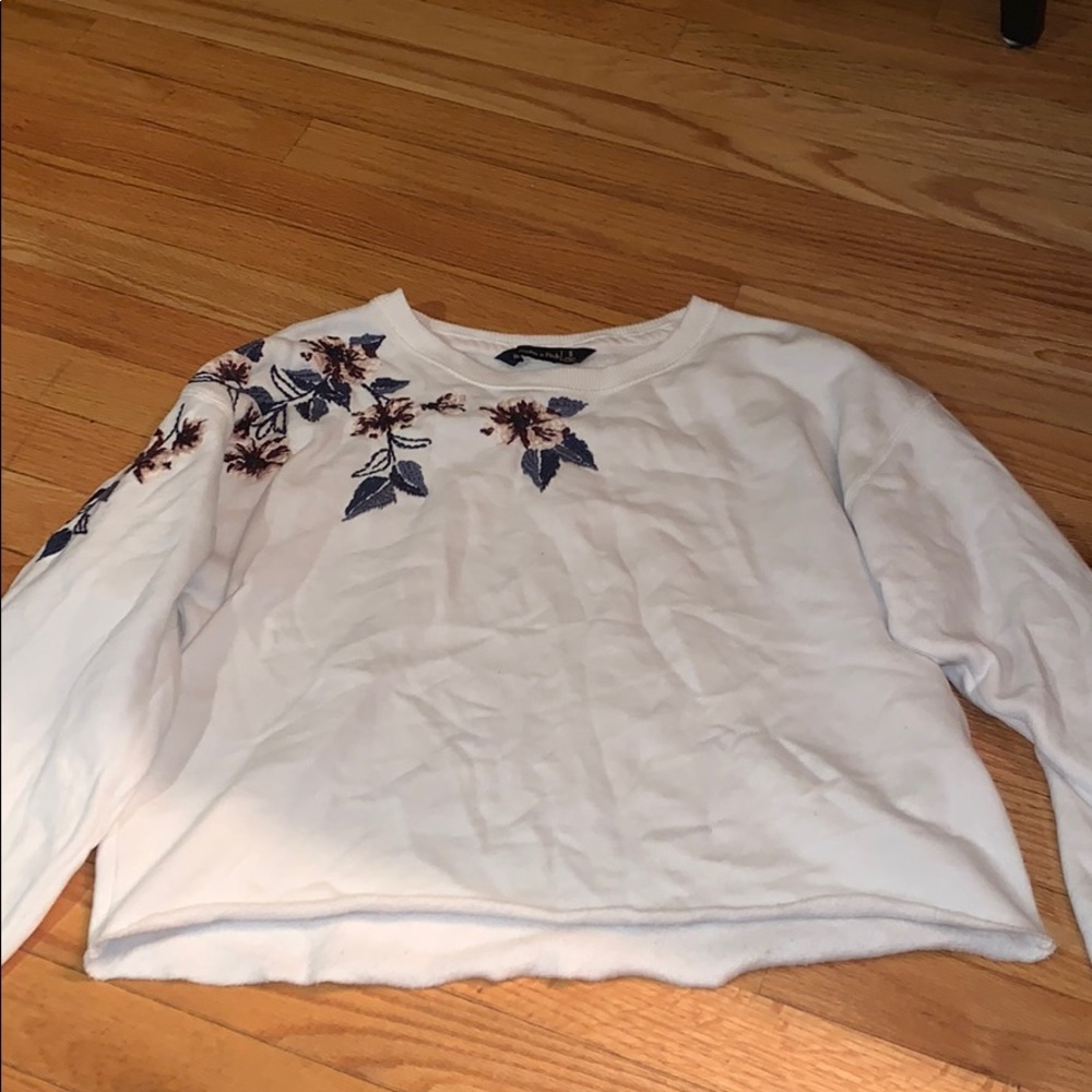 Embroidered Abercrombie Cropped Crew